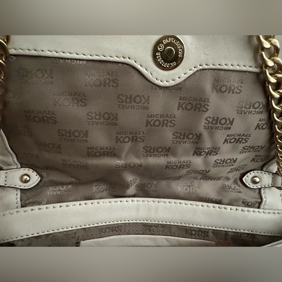 Michael Kors Clutch and Shoulder Bag - Picture 6 of 9